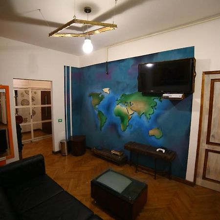 Hostel Bauhaus Бухарест Екстер'єр фото