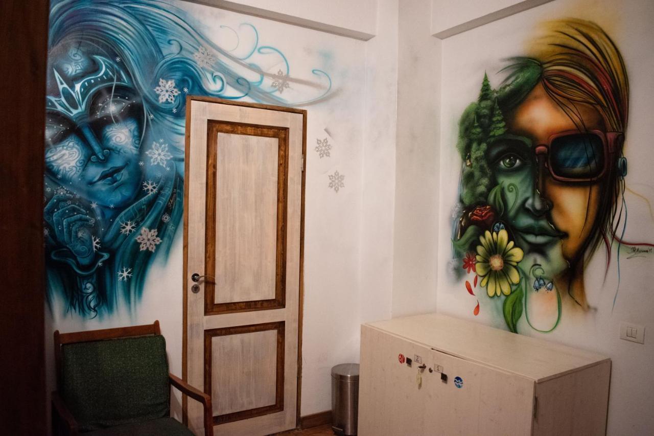 Hostel Bauhaus Бухарест Екстер'єр фото