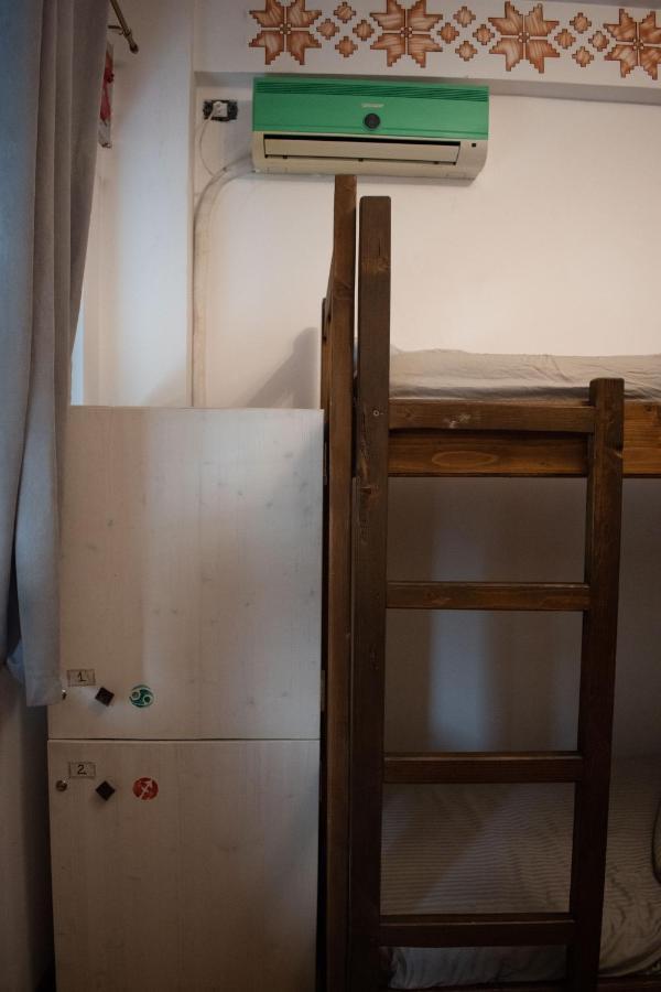 Hostel Bauhaus Бухарест Екстер'єр фото
