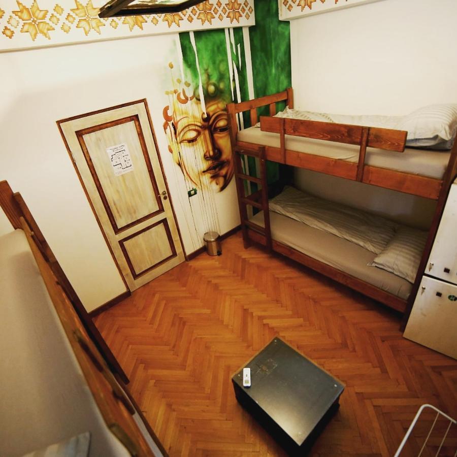 Hostel Bauhaus Бухарест Екстер'єр фото