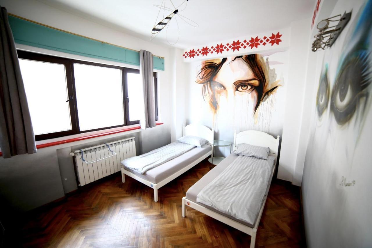 Hostel Bauhaus Бухарест Екстер'єр фото